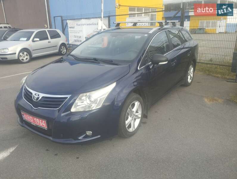 Универсал Toyota Avensis 2010 в Житомире