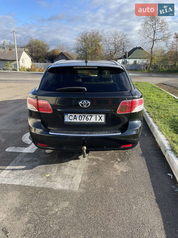 Універсал Toyota Avensis 2009 в Гореничах