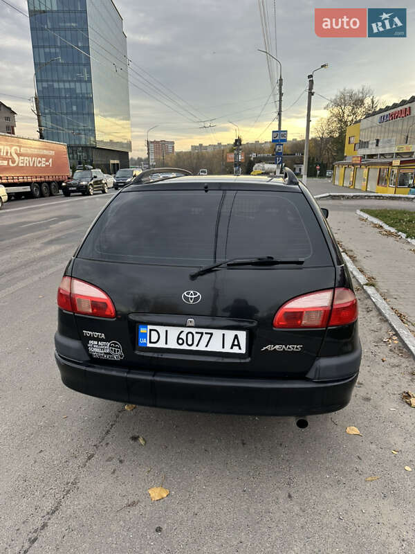 Универсал Toyota Avensis 2001 в Тернополе