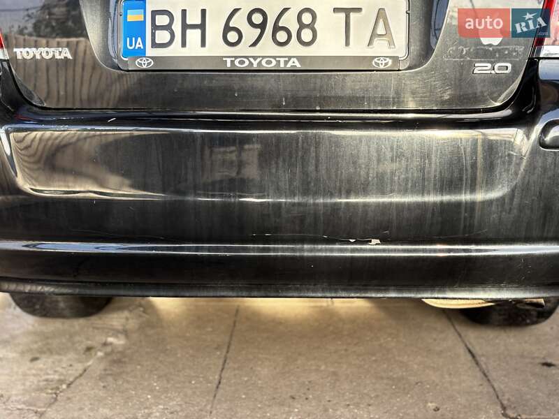 Седан Toyota Avensis 2004 в Березовке фото 4 Седан Toyota Avensis 2004 в Березовке