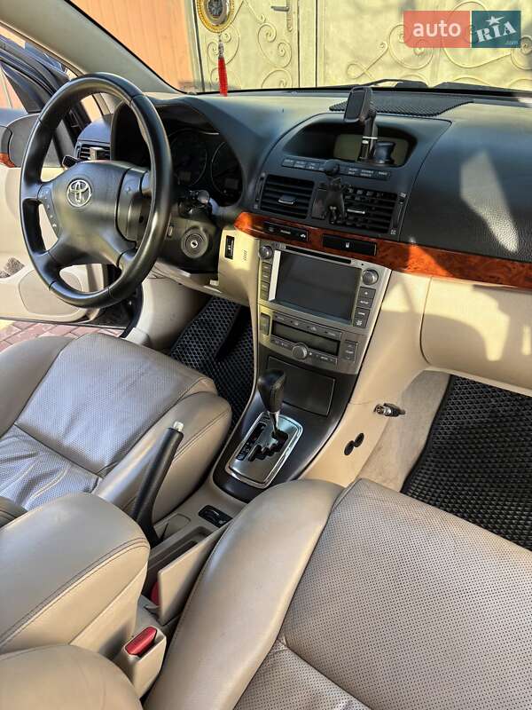Седан Toyota Avensis 2004 в Березовке фото 19 Седан Toyota Avensis 2004 в Березовке
