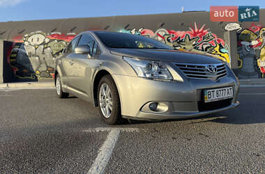 Седан Toyota Avensis 2011 в Киеве