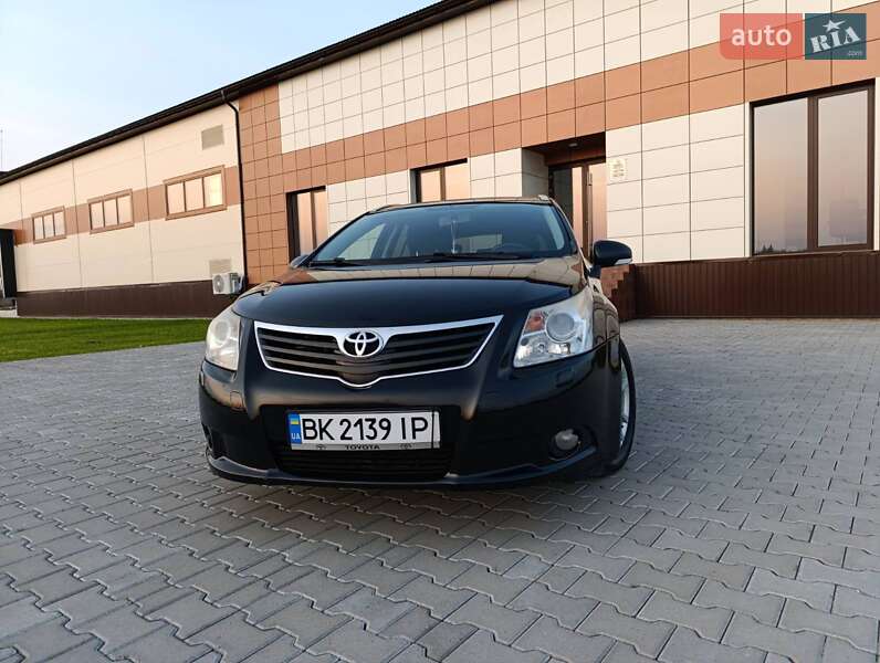 Универсал Toyota Avensis 2010 в Радивилове фото Универсал Toyota Avensis 2010 в Радивилове