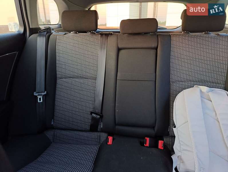 Универсал Toyota Avensis 2010 в Радивилове фото 3 Универсал Toyota Avensis 2010 в Радивилове