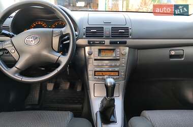 Седан Toyota Avensis 2006 в Харькове