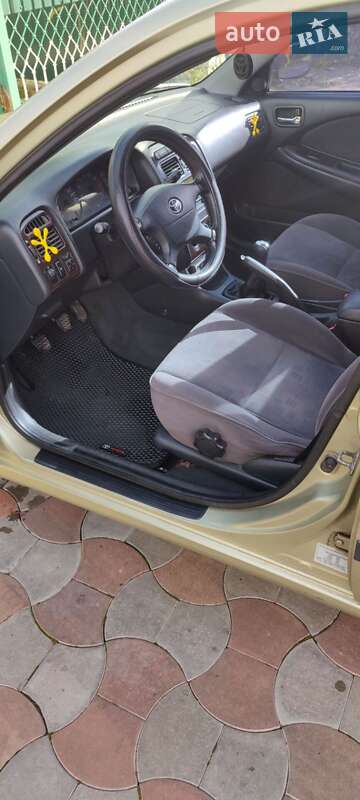 Седан Toyota Avensis 2002 в Черноморске фото 5 Седан Toyota Avensis 2002 в Черноморске