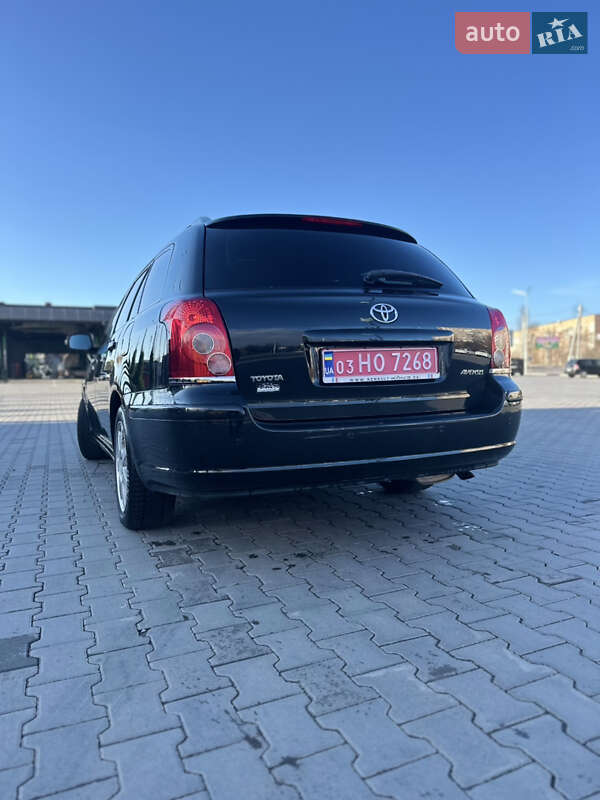 Универсал Toyota Avensis 2008 в Луцке