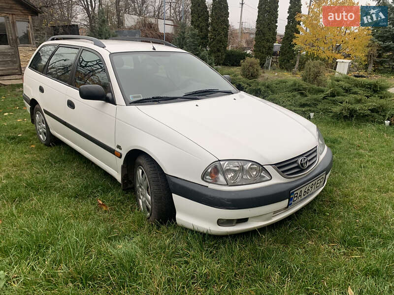 Універсал Toyota Avensis 2002 в Знам'янці