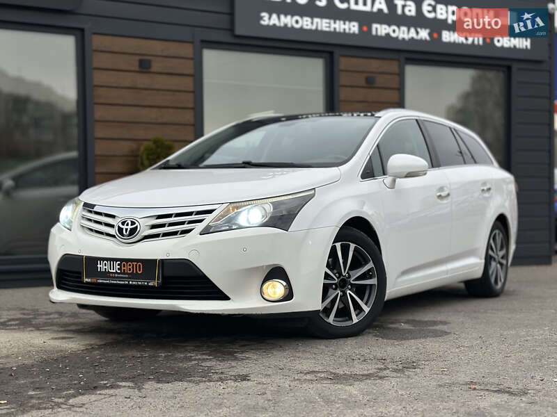 Универсал Toyota Avensis 2013 в Шептицькому