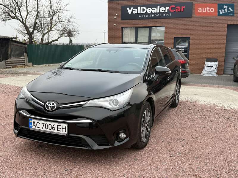 Toyota Avensis 2016