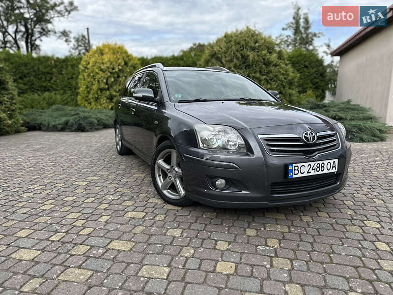 Универсал Toyota Avensis 2008 в Львове