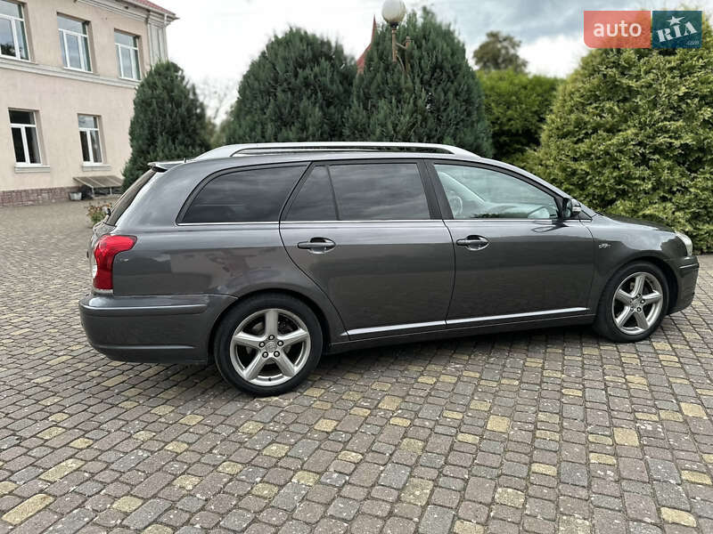 Универсал Toyota Avensis 2008 в Львове