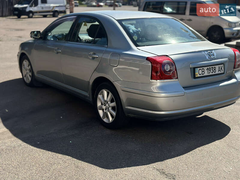 Седан Toyota Avensis 2008 в Чернигове