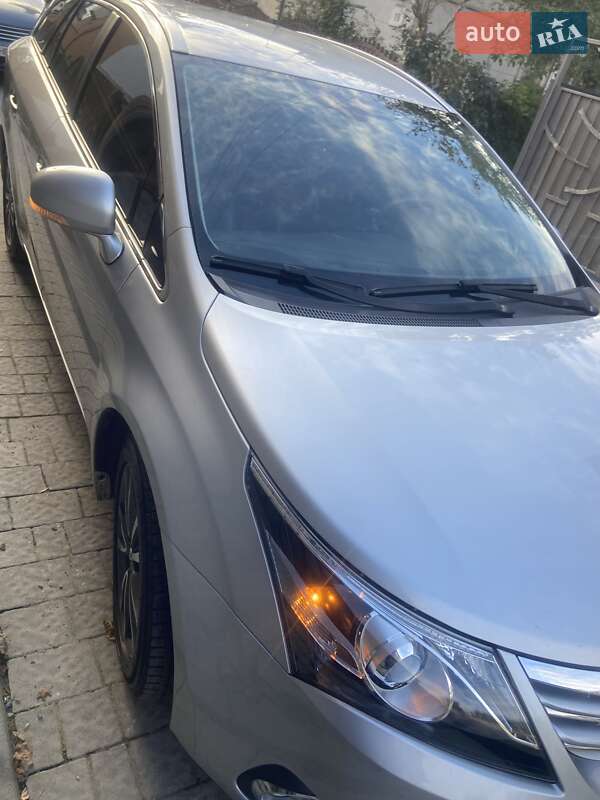 Универсал Toyota Avensis 2014 в Львове фото 2 Универсал Toyota Avensis 2014 в Львове