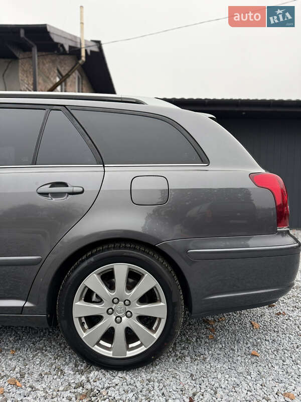 Универсал Toyota Avensis 2007 в Луцке