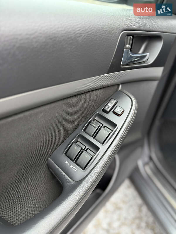 Универсал Toyota Avensis 2007 в Луцке