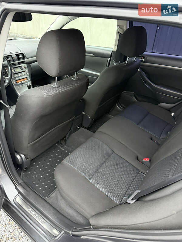 Универсал Toyota Avensis 2007 в Луцке