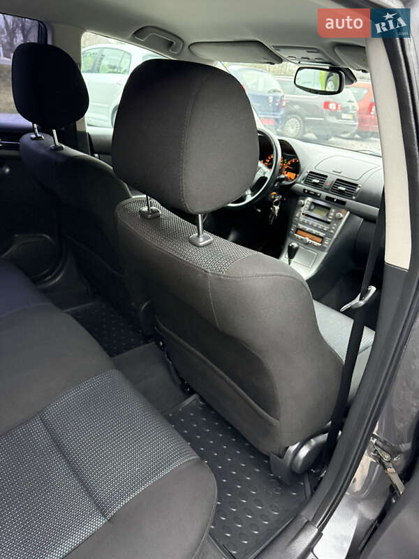 Универсал Toyota Avensis 2007 в Луцке