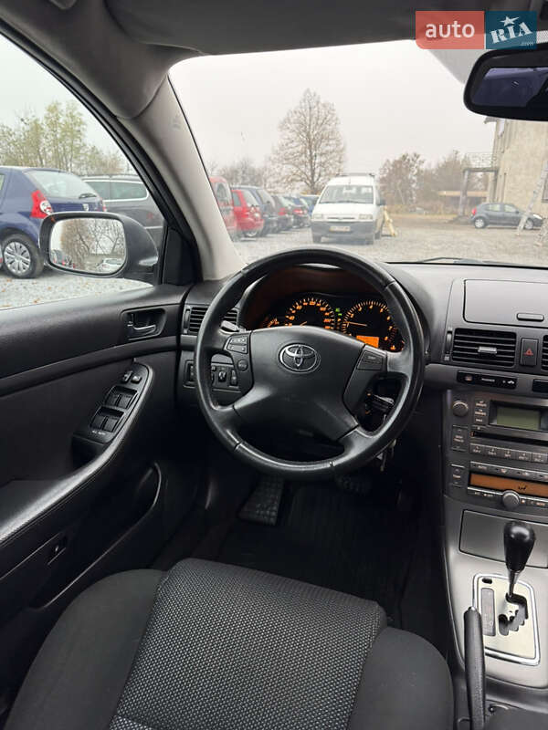 Универсал Toyota Avensis 2007 в Луцке