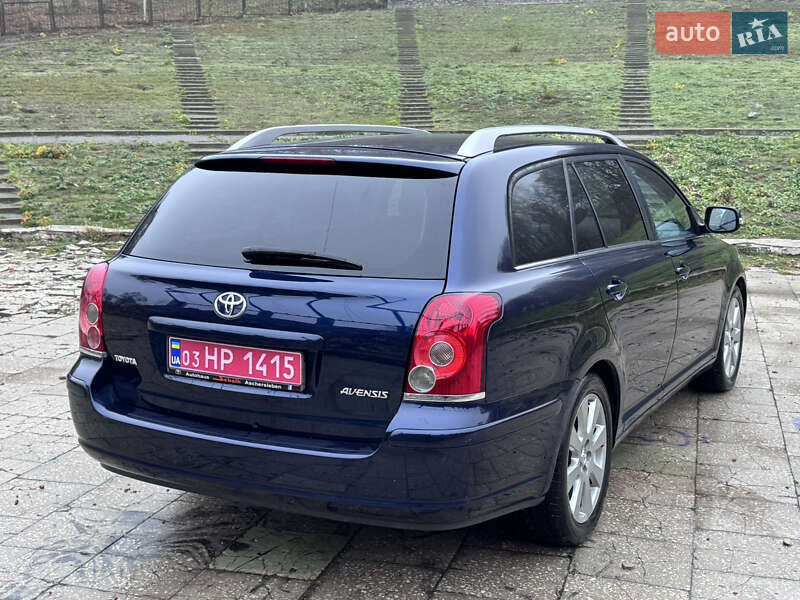 Універсал Toyota Avensis 2006 в Полтаві