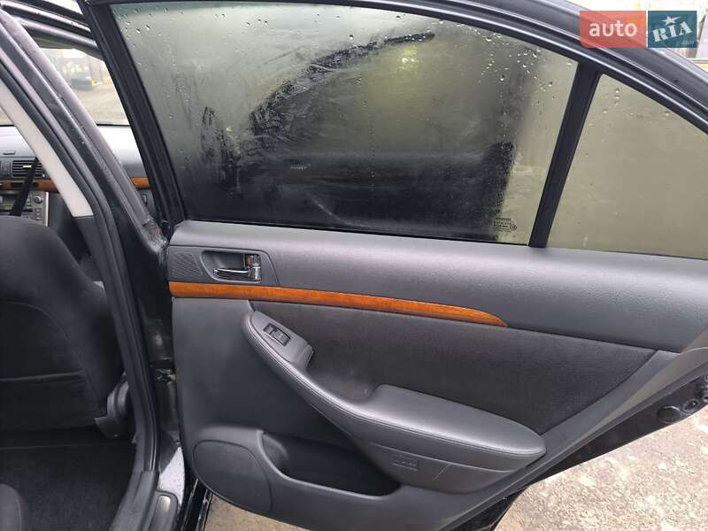 Седан Toyota Avensis 2007 в Вишневом