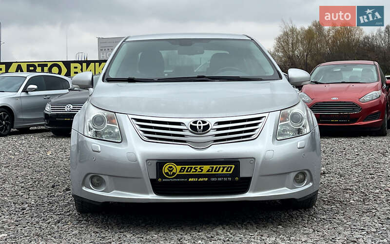 Седан Toyota Avensis 2008 в Львове