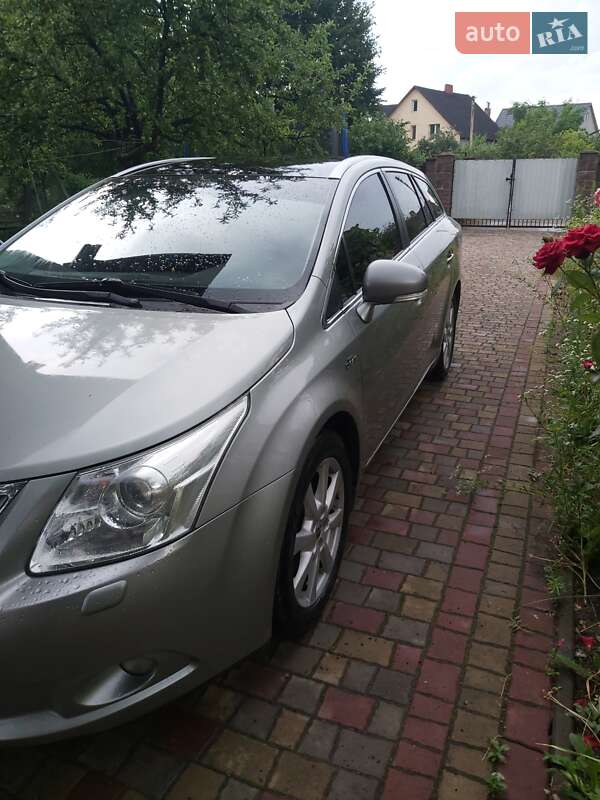 Универсал Toyota Avensis 2009 в Луцке