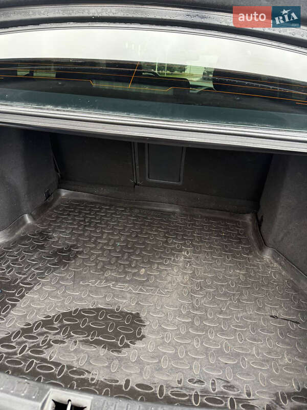 Седан Toyota Avensis 2016 в Благовещенском