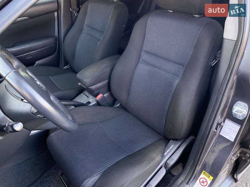 Универсал Toyota Avensis 2008 в Киеве фото 18 Универсал Toyota Avensis 2008 в Киеве