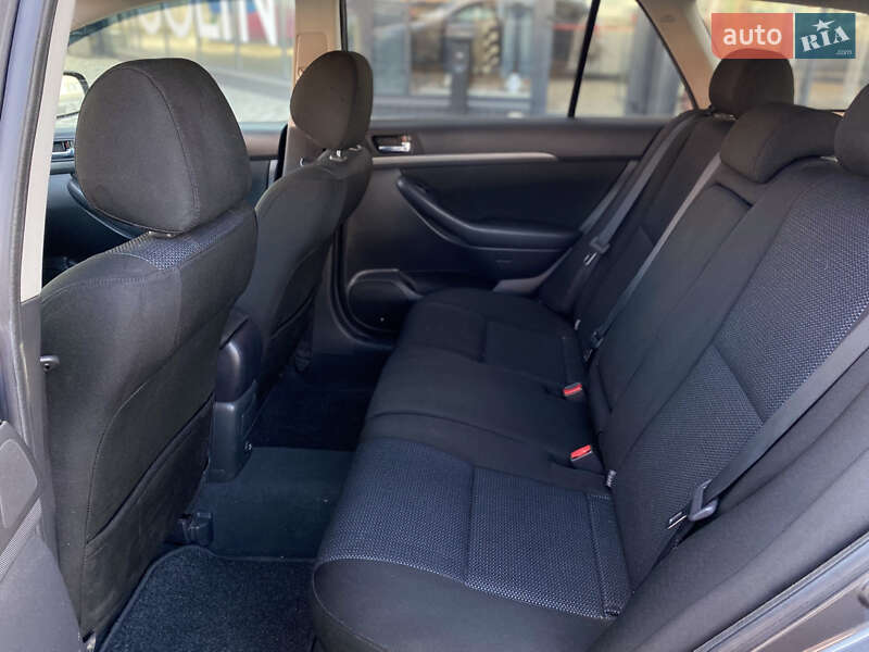 Универсал Toyota Avensis 2008 в Киеве фото 25 Универсал Toyota Avensis 2008 в Киеве