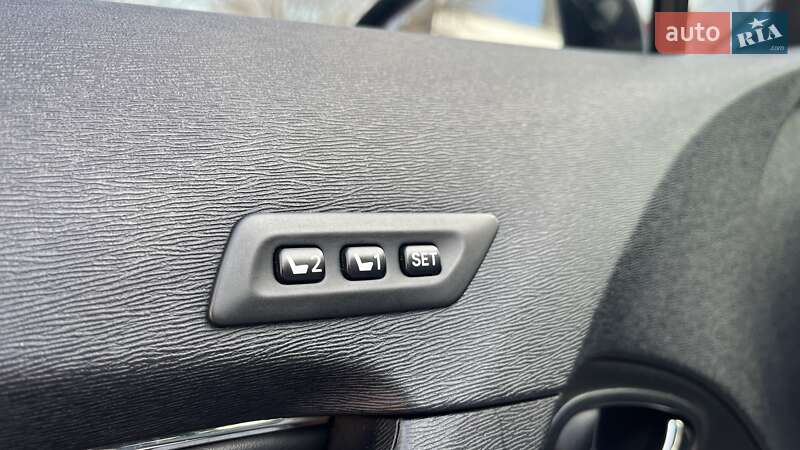 Универсал Toyota Avensis 2010 в Николаеве