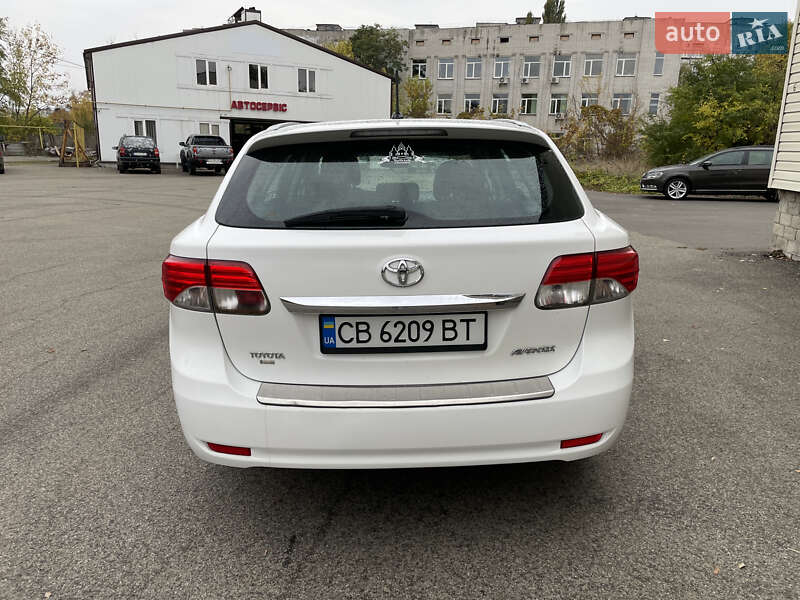 Универсал Toyota Avensis 2012 в Чернигове фото 6 Универсал Toyota Avensis 2012 в Чернигове