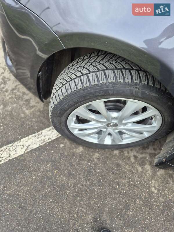 Универсал Toyota Avensis 2016 в Ивано-Франковске