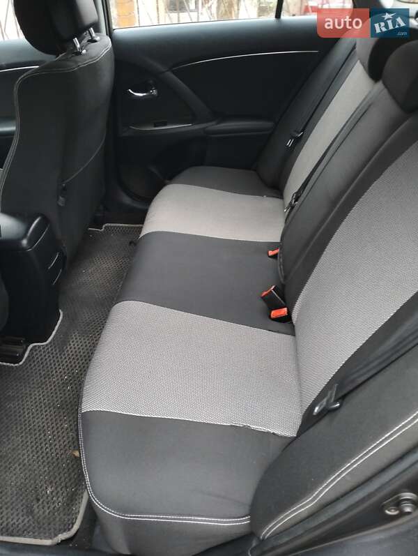 Універсал Toyota Avensis 2010 в Вінниці фото 12 Універсал Toyota Avensis 2010 в Вінниці