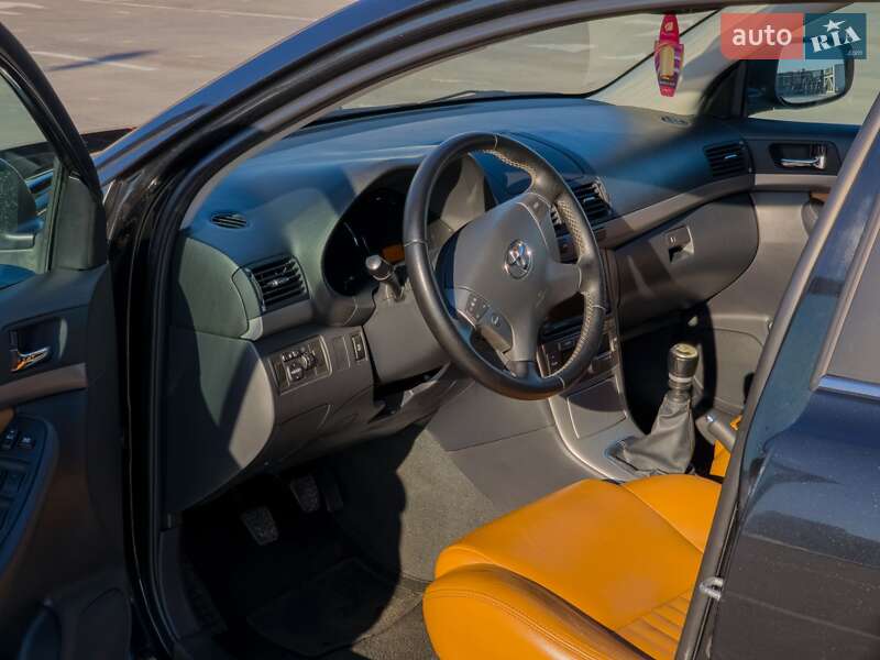 Универсал Toyota Avensis 2009 в Киеве