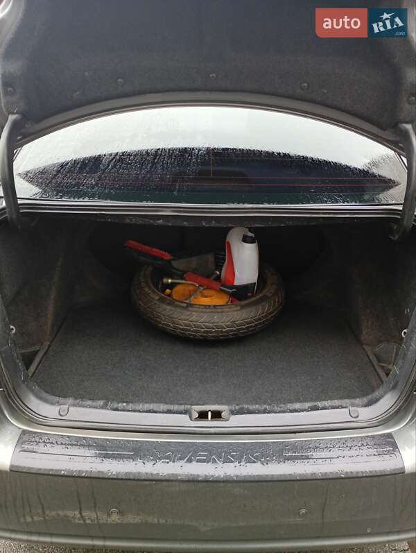 Седан Toyota Avensis 2007 в Киеве