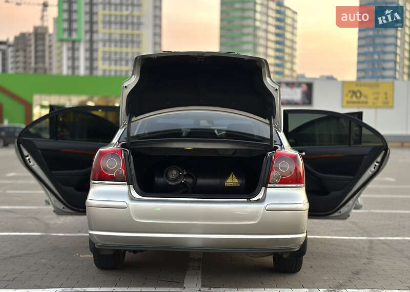 Седан Toyota Avensis 2007 в Одессе