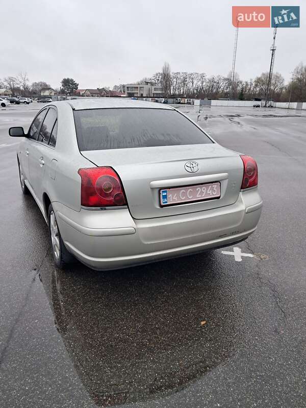 Седан Toyota Avensis 2005 в Києві