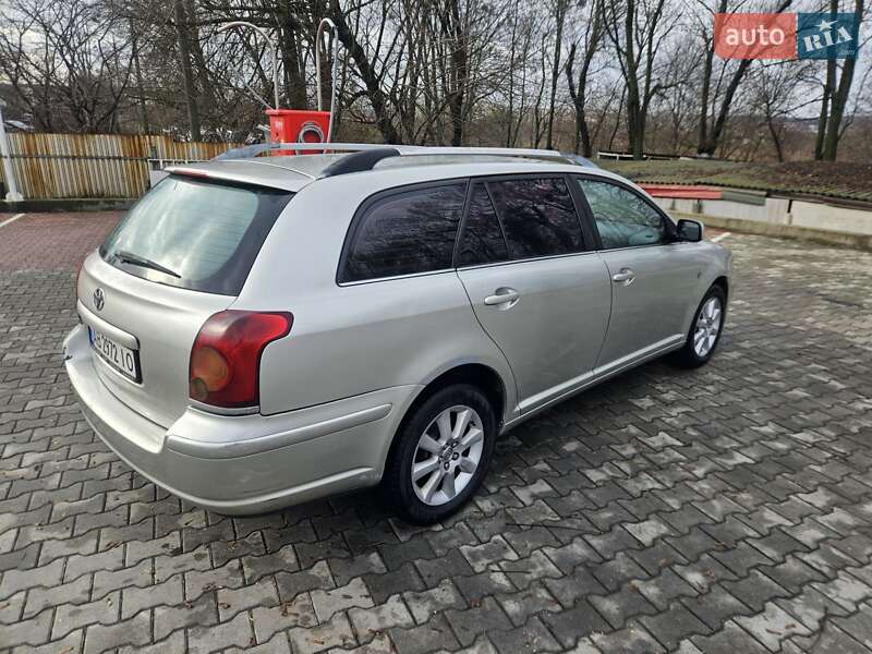 Універсал Toyota Avensis 2004 в Вінниці
