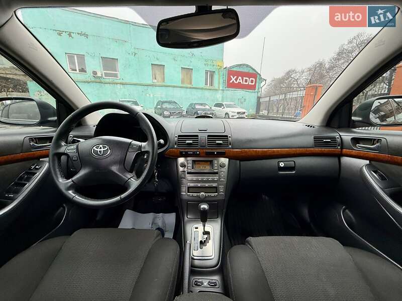 Седан Toyota Avensis 2007 в Одесі