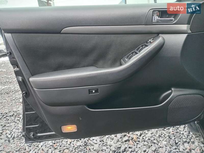 Седан Toyota Avensis 2008 в Львове