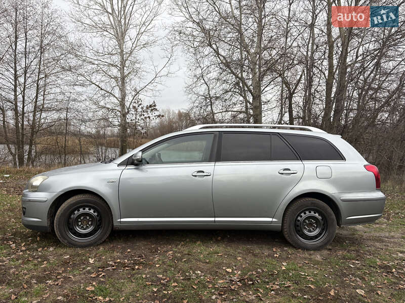 Универсал Toyota Avensis 2007 в Миргороде