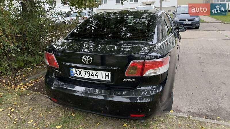 Седан Toyota Avensis 2011 в Первомайске