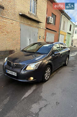 Універсал Toyota Avensis 2009 в Києві