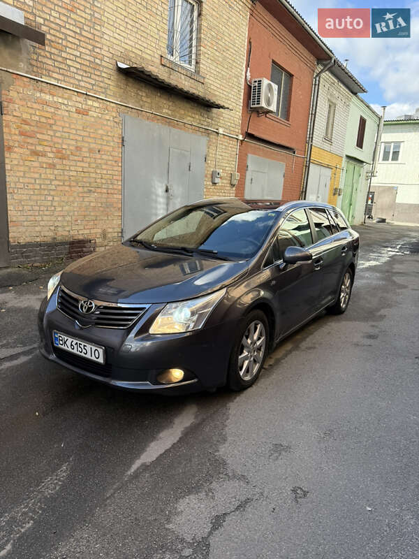 Toyota Avensis 2009