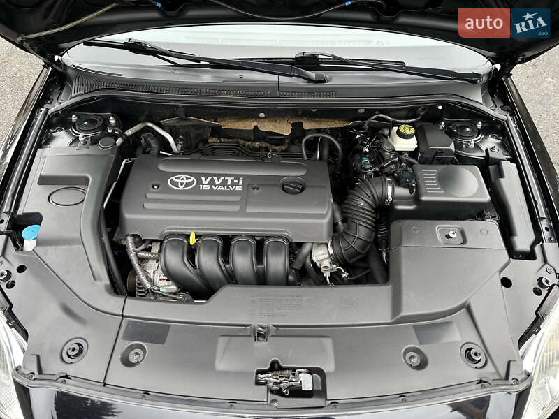 Универсал Toyota Avensis 2005 в Тернополе