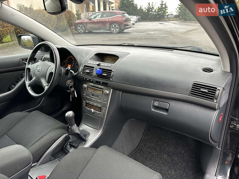 Универсал Toyota Avensis 2005 в Тернополе