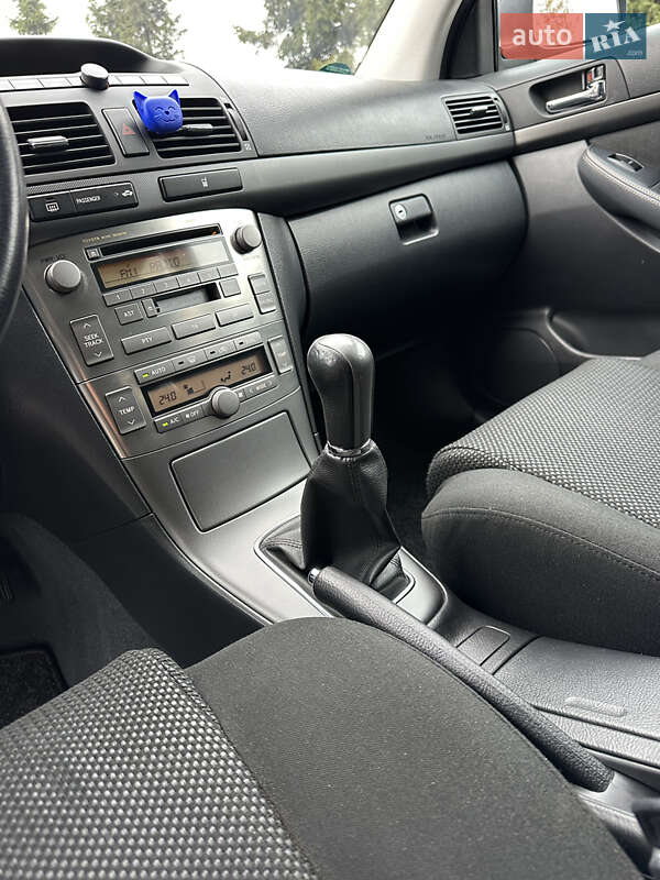 Универсал Toyota Avensis 2005 в Тернополе