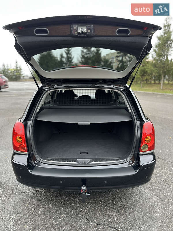 Универсал Toyota Avensis 2005 в Тернополе