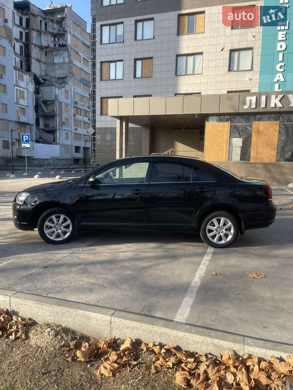 Седан Toyota Avensis 2008 в Херсоне